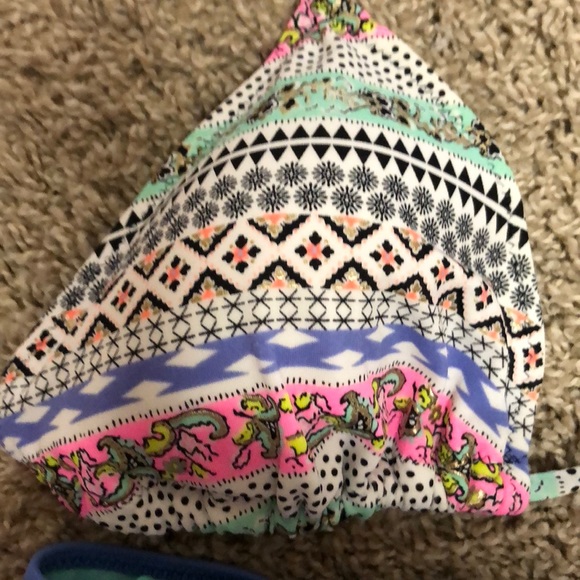 Victoria’s Secret Bikini 👙 Large - Picture 3 of 4